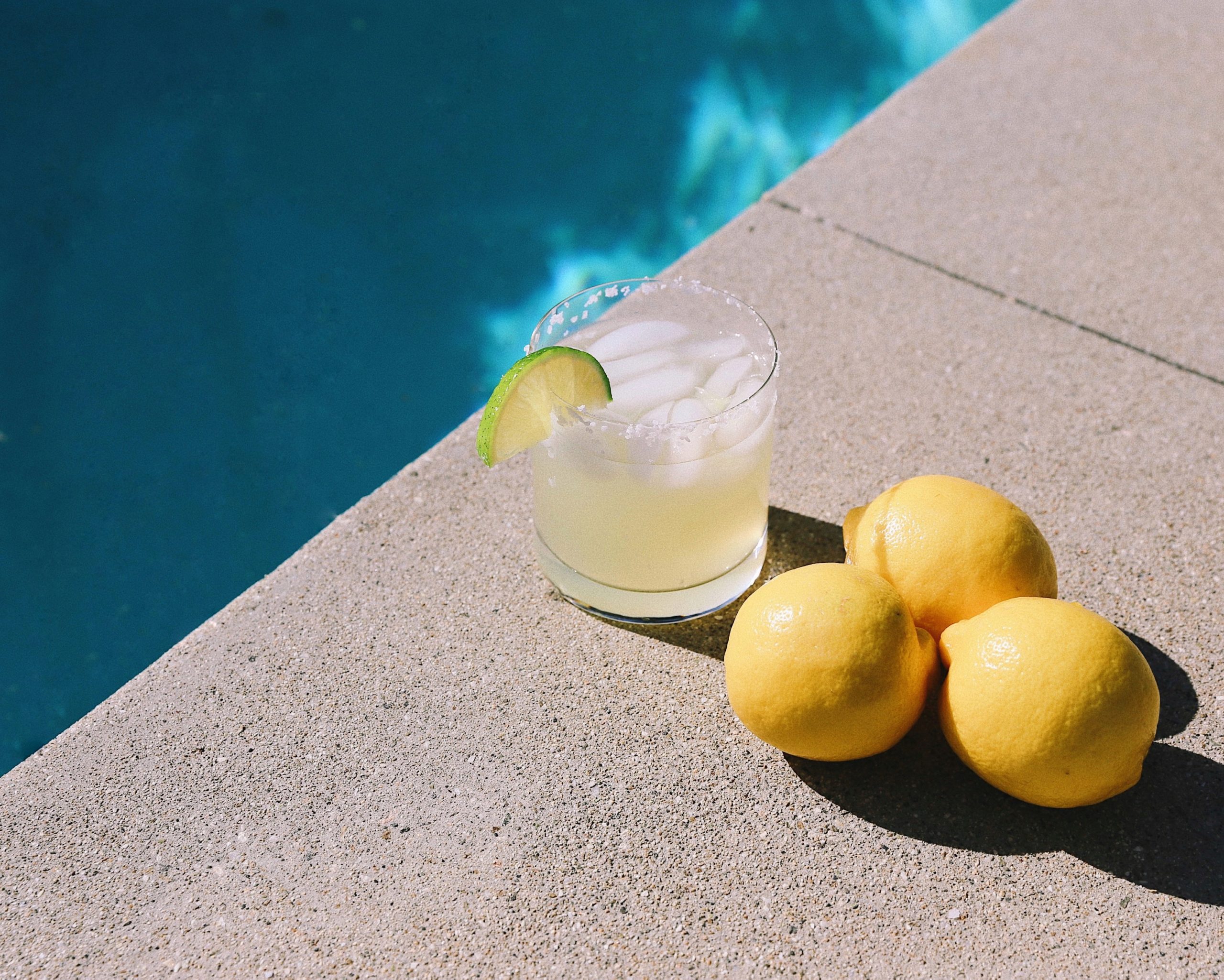 Margarita drink by the pool